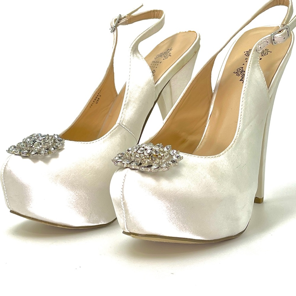 ShoeDazzle White Satin “Celebration” platform slingback with Rhinestones 8.5